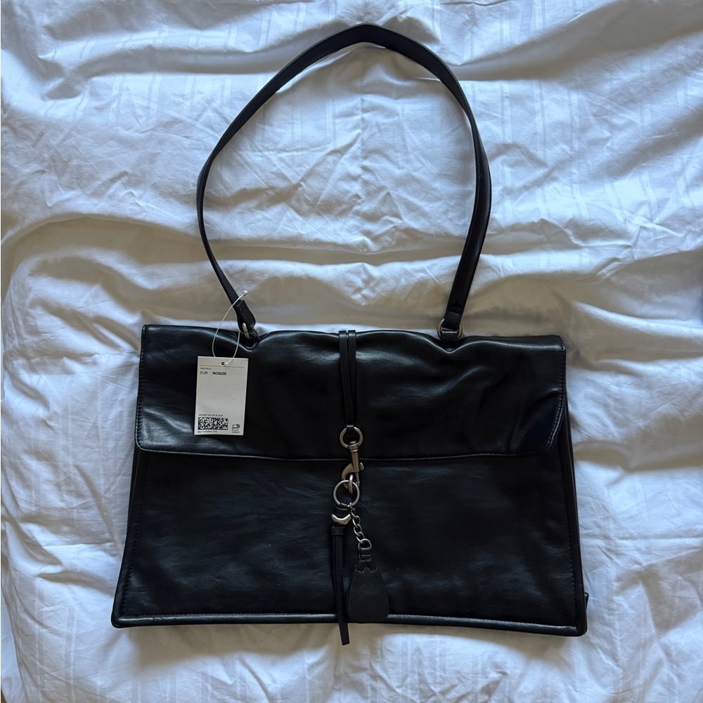 H&M Black Leather Shoulder Bag - Classic Women's Tote